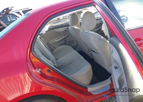 2011 Toyota Corolla Le z USA, uszkodzony, nr VIN 2T1BU4EE5BC568441